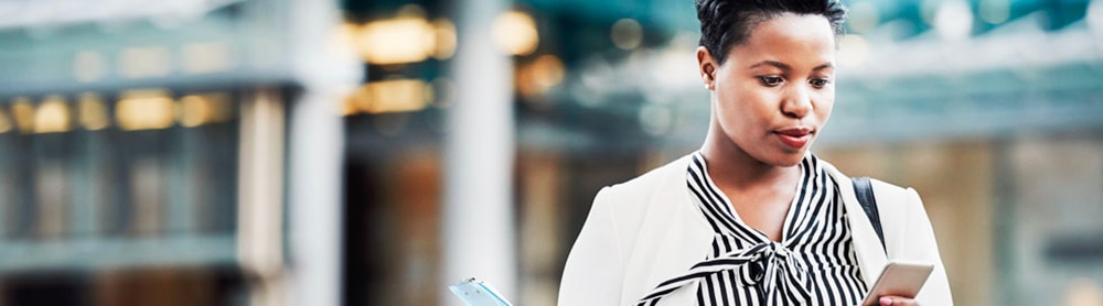 3r-government-manage-work-travel-mobile government worker tablet building