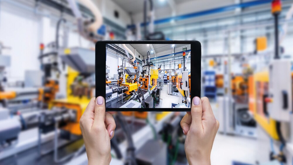 Supply chain traceability and logistics management Supply chain traceability and logistics management