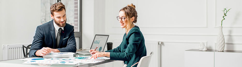 Business people IT outsourcing services Business people IT outsourcing services